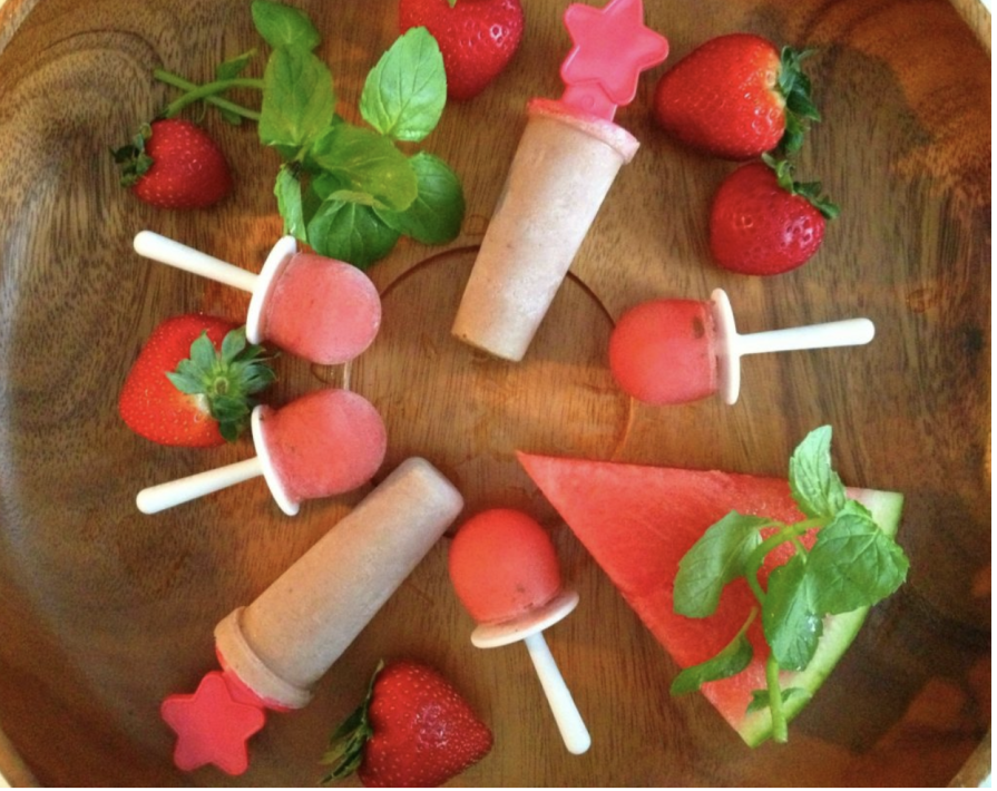 Strawberry kale pops