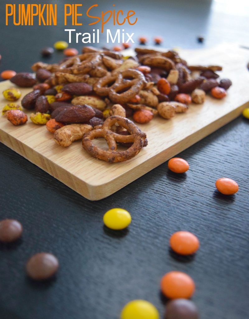 Pumpkin-Pie-Spice-Trail-Mix-Snack