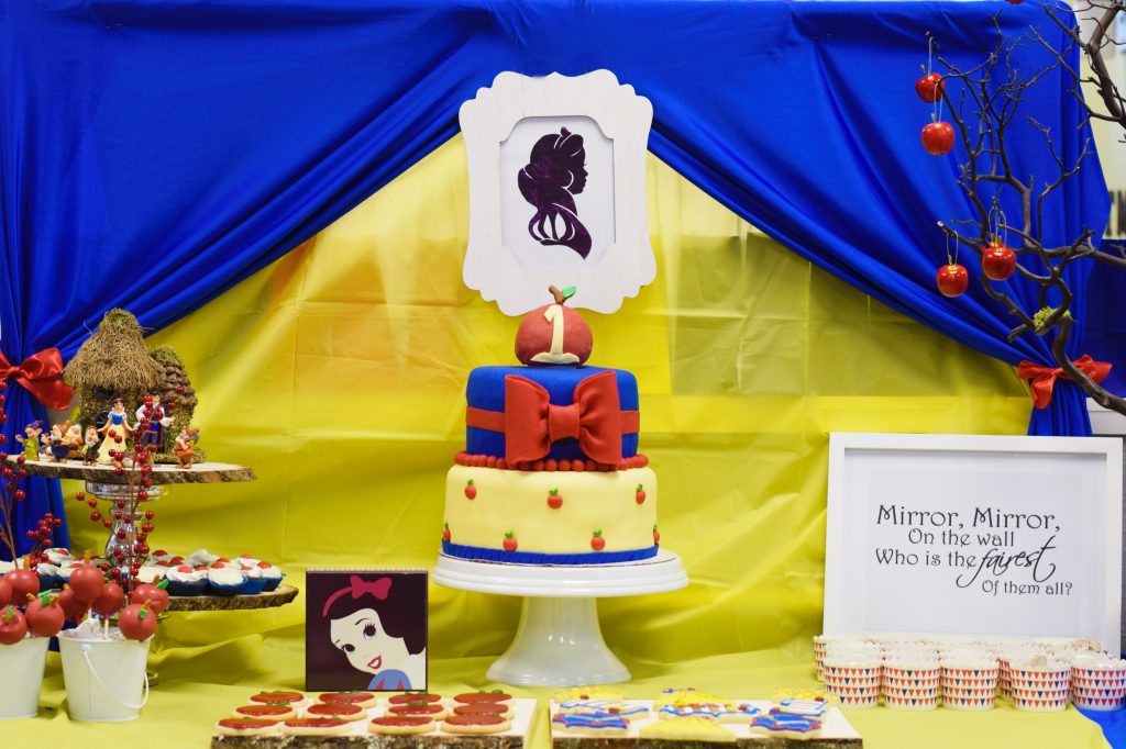 First-Birthday-Party-Disney-Snow-White-Theme-Imagine-Me-Grow-Cake-Dessert-Table