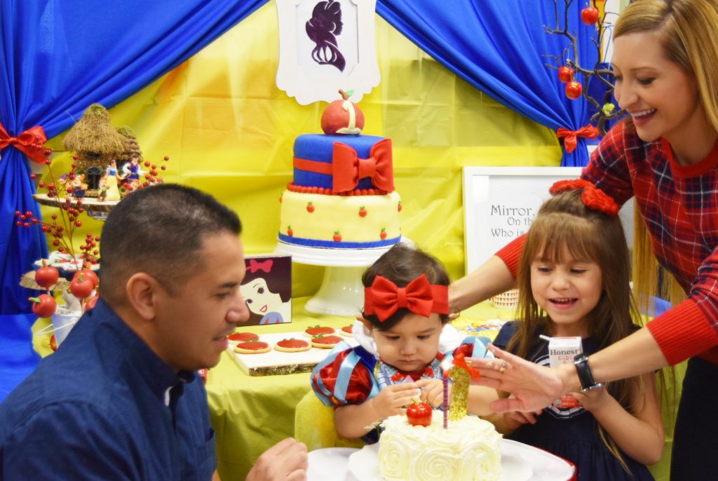 First-Birthday-Party-Disney-Snow-White-Theme-Imagine-Me-Grow-Smash-Cake