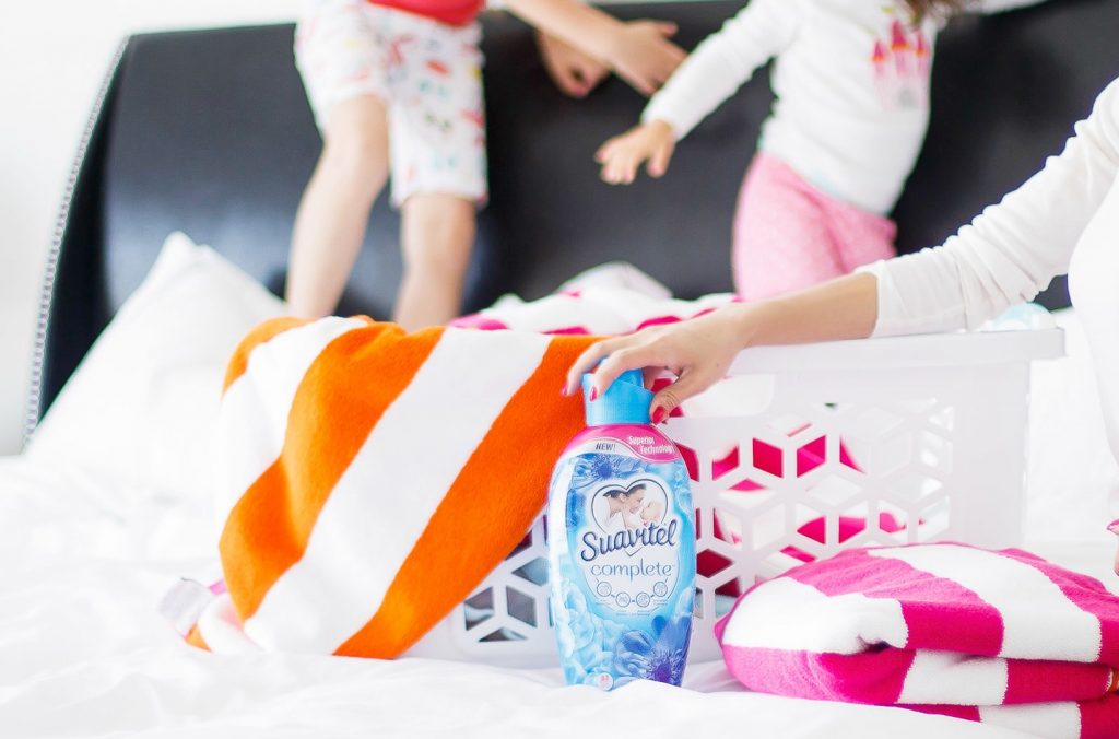 Save Time with Suavitel Complete Fabric Softener & Fabuloso Complete Multi-Purpose Cleaner