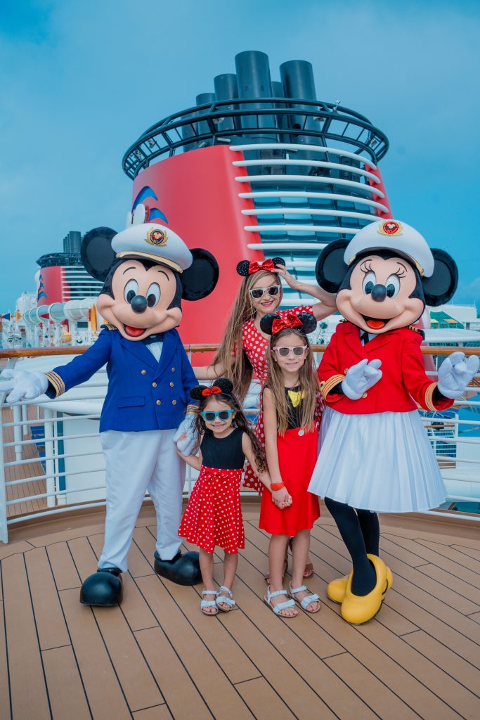 Disney-Cruise-Tips For Anxious Parents -Food Allergy-Disney Dream-Disney Bound-Minnie Mouse-Mickey-Character Meet and Greet-2020