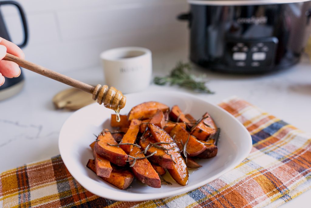 Honey Rosemary Glazed Sweet Potatoes-Thanksgiving Crockpot-Side Dish-Healthy recipe