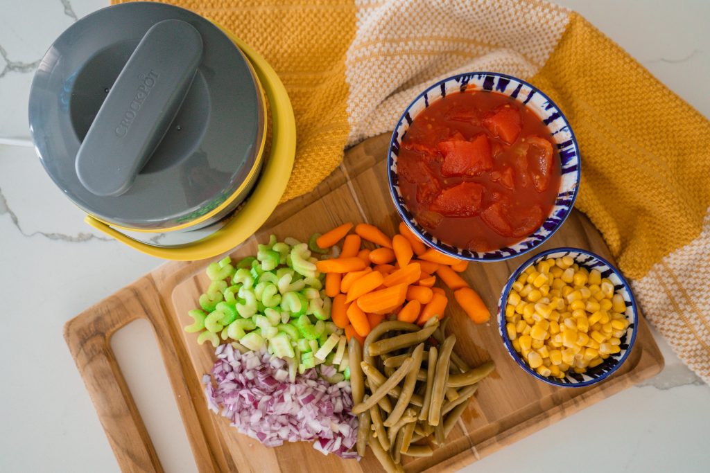 A Portable Healthy Hot Lunch To Take Anywhere-Crockpot Lunch Carrier