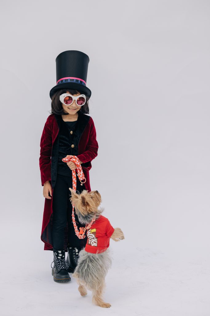 Family Halloween costume. Willy Wonka. Charlie and the Chocolate