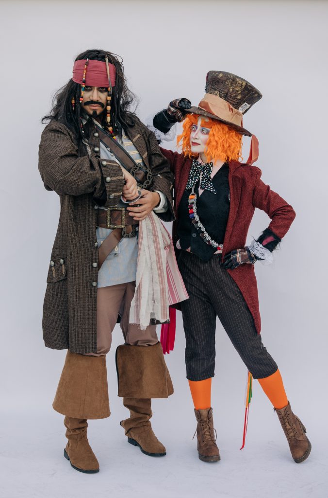 Johnny Depp Characters- 7 Best Halloween Family Group Costume-Top Johhny Depp Costumes-Edward Scissorhands kid costume- willy wonka- mad hatter- Jack Sparrow-2022