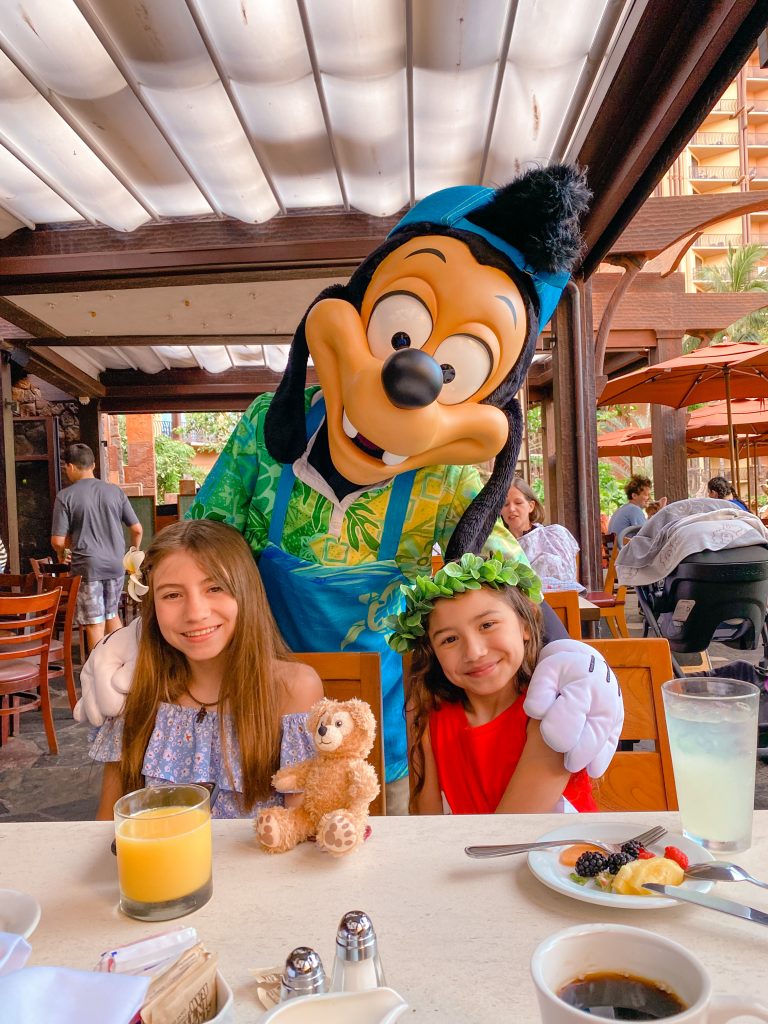 Aulani Character Breakfast - Max Goof Troup - Oahu Hawaii vacation